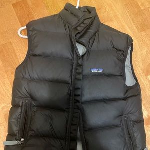 Patagonia black puff vest